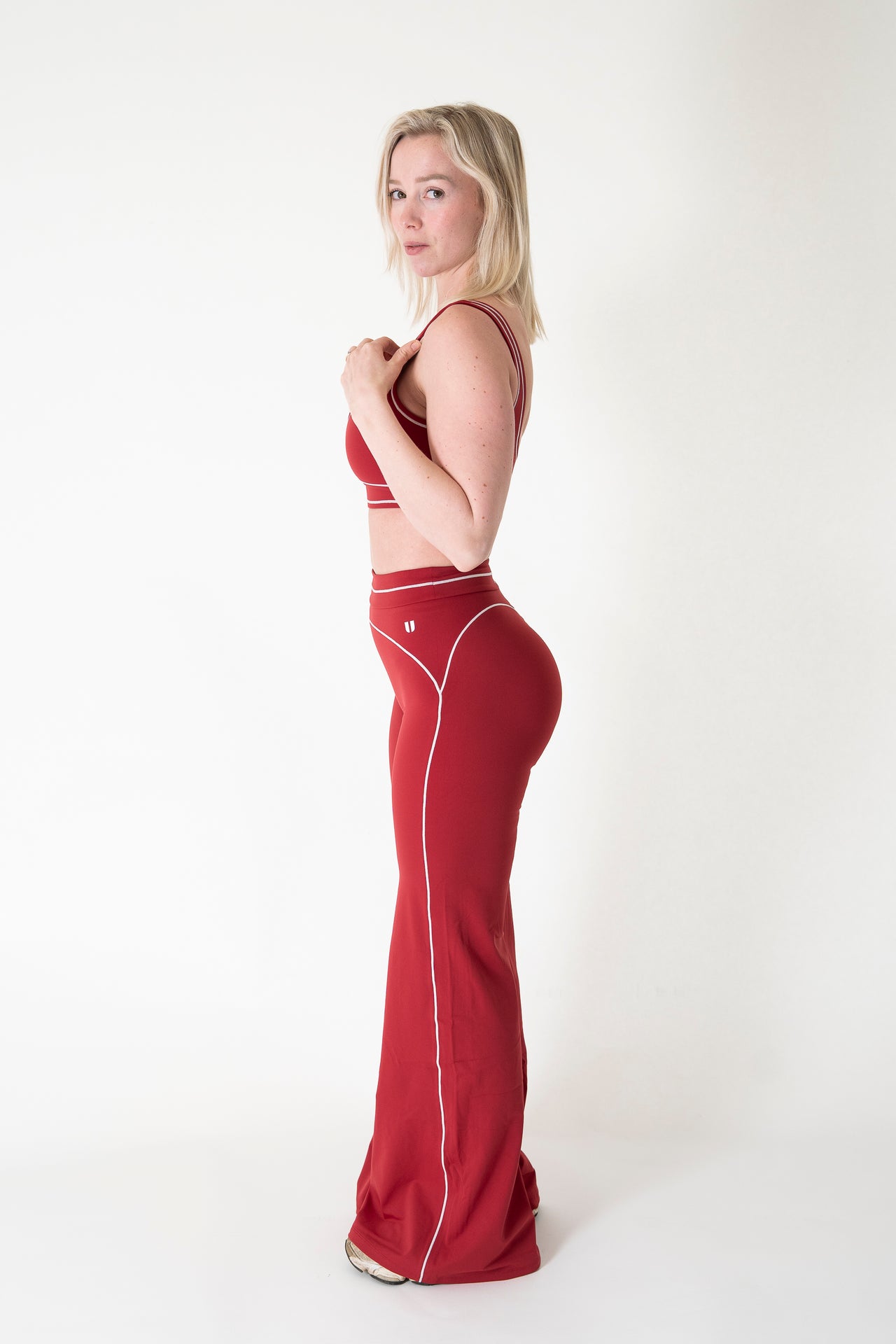 Silhouette Wide Leggings Cherry